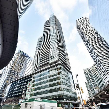 Sarkar Suites - Maple Leaf Square Toronto Exterior photo