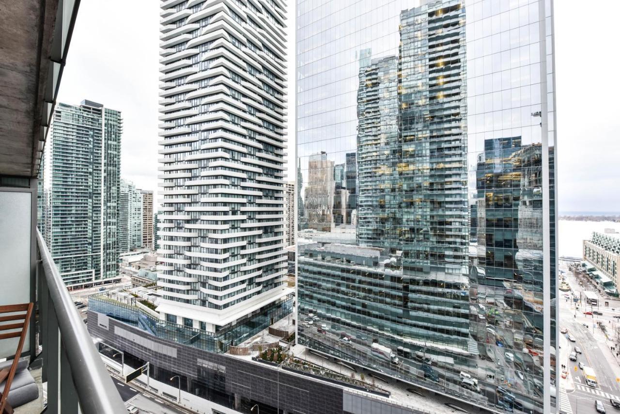 Sarkar Suites - Maple Leaf Square Toronto Exterior photo